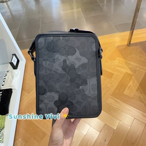 NWT Coach Sullivan Crossbody In Signature Camo Print CAO74 Gunmetal/Grey Multi - Picture 4 of 10